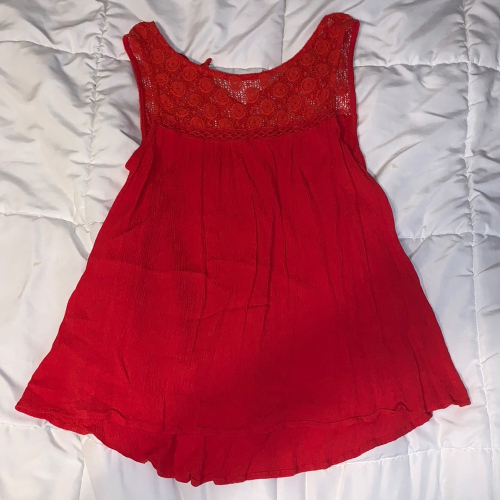 Olive Hill Red Lace Tank Top size Small